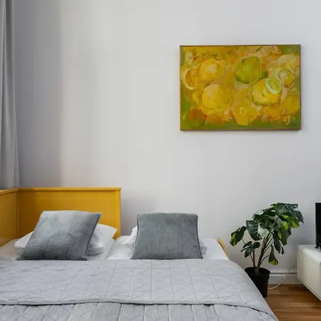 Lemon Drop Deluxe Praga Apartment