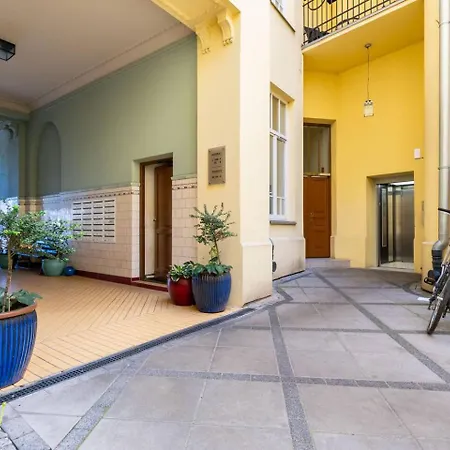 Lemon Drop Deluxe Praga وارسو